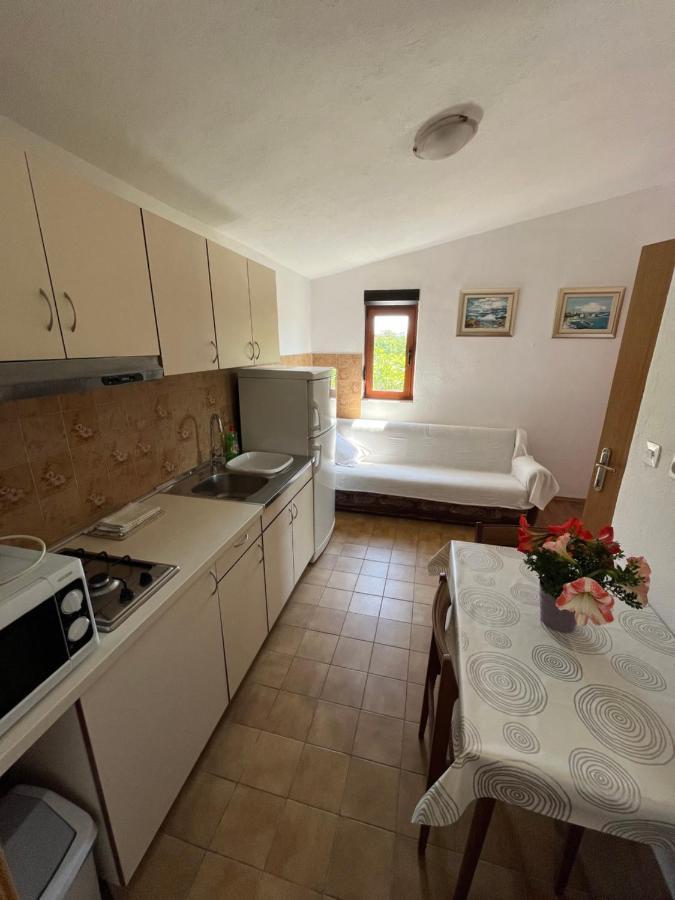 Apartmani Sekana Starigrad Paklenica Exterior photo
