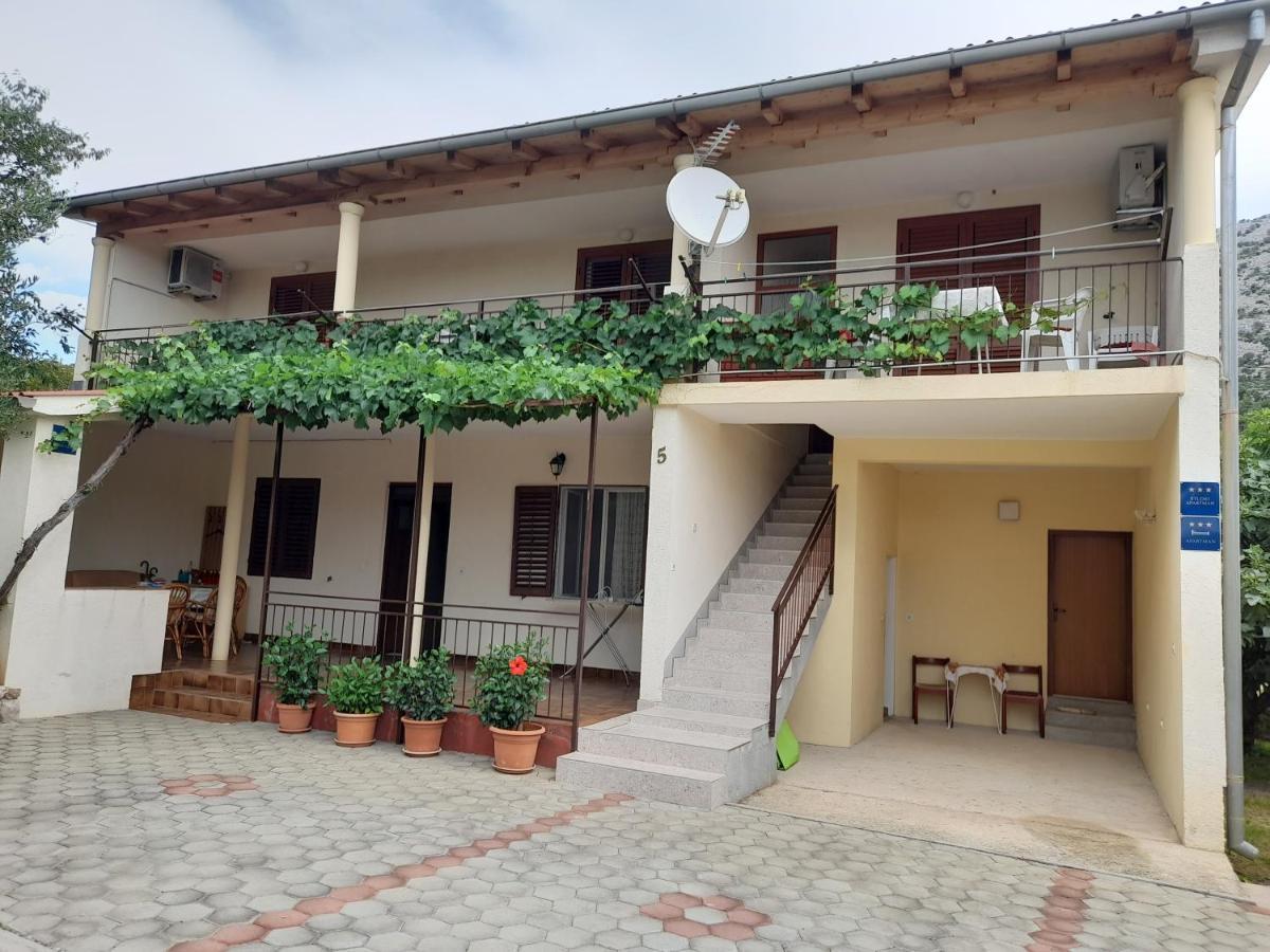 Apartmani Sekana Starigrad Paklenica Exterior photo