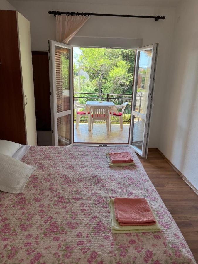 Apartmani Sekana Starigrad Paklenica Exterior photo