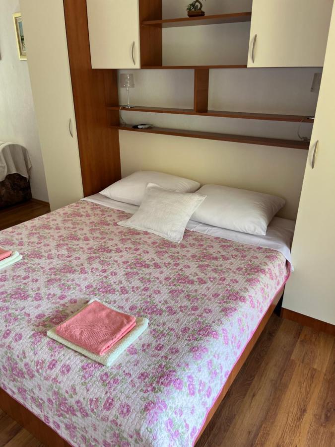 Apartmani Sekana Starigrad Paklenica Exterior photo