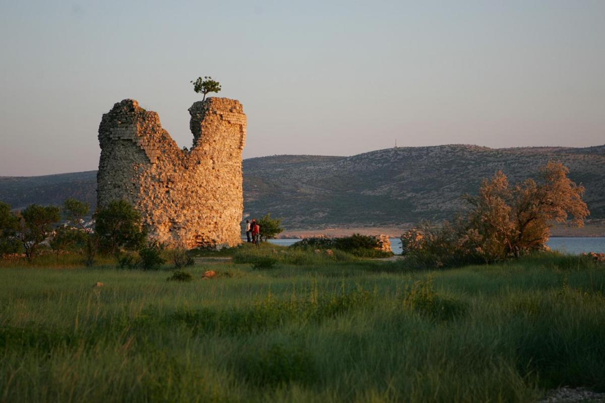 Apartmani Sekana Starigrad Paklenica Exterior photo
